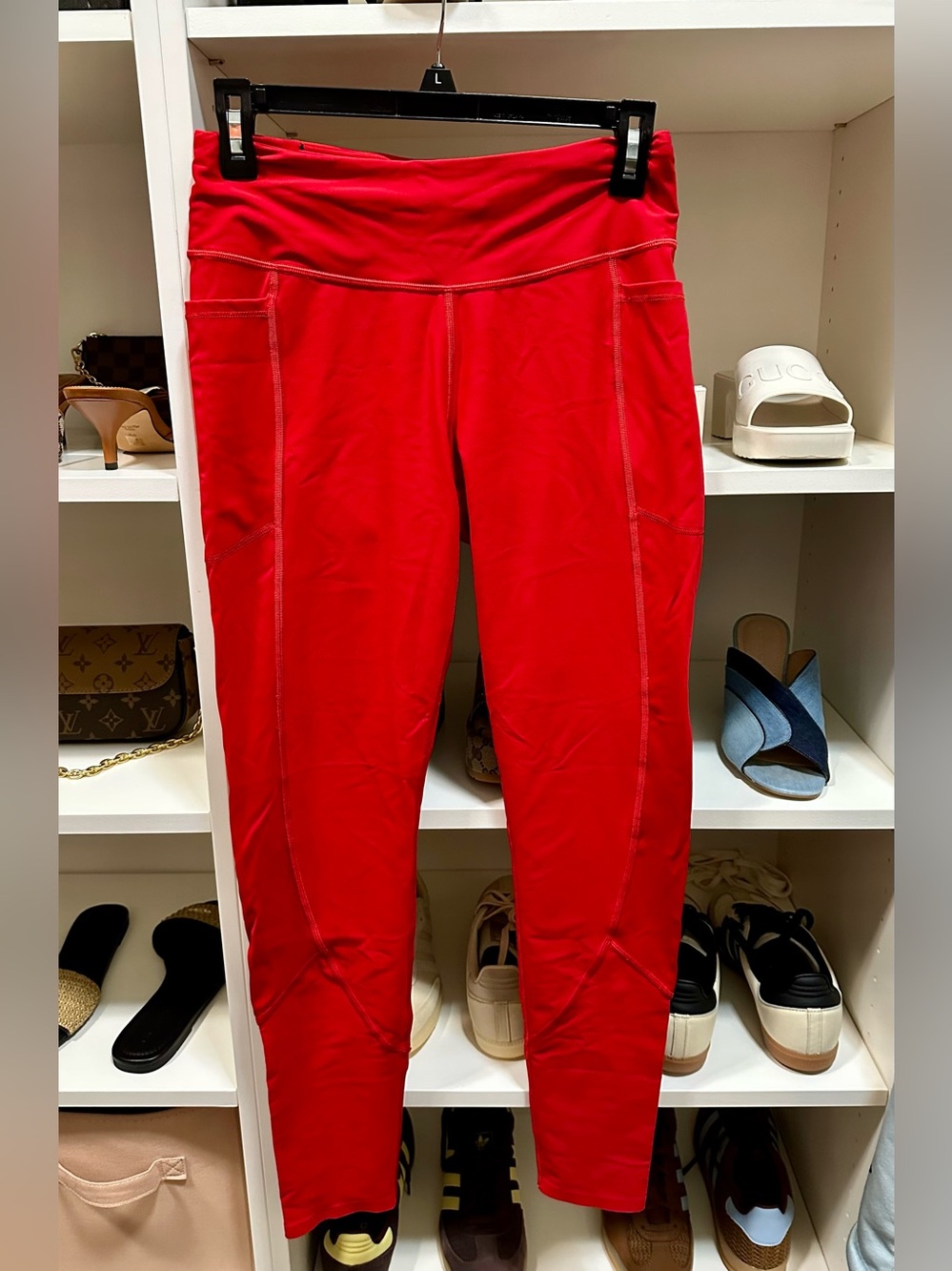 Victoria’s Secret Sport Essential Pocket Legging size M bright red